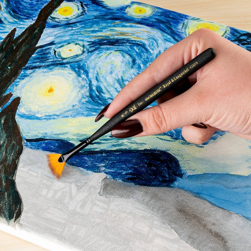 Royal & Langnickel® Mini Majestic™ Short Handle Fan Brush, Size 20/0