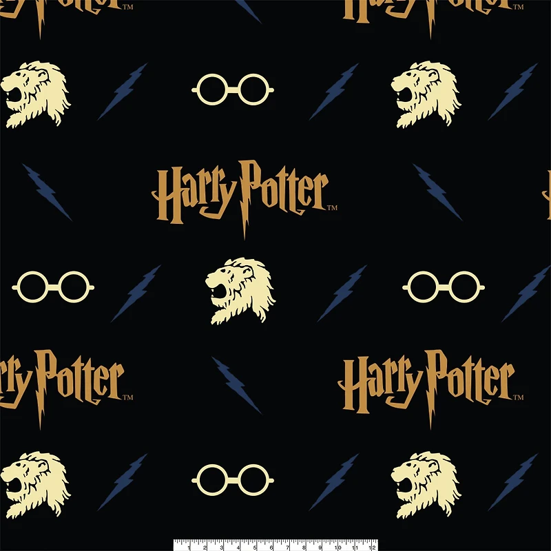 Camelot Fabrics Harry Potter Gryffindor Lion Fleece Precut Set
