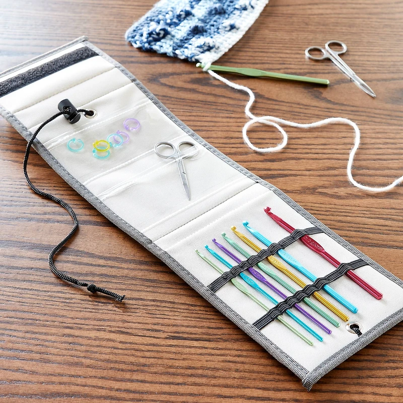 Aluminum Crochet Hook Set in Carry Case by Loops & Threads®