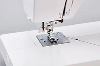Janome 1522-BL 22-Stitch Mechanical Sewing Machine with Wide Sewing Bed
