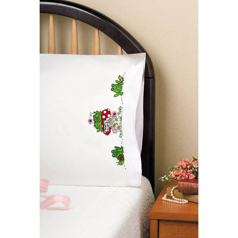 Tobin Frogs Stamped For Embroidery Pillowcase Set