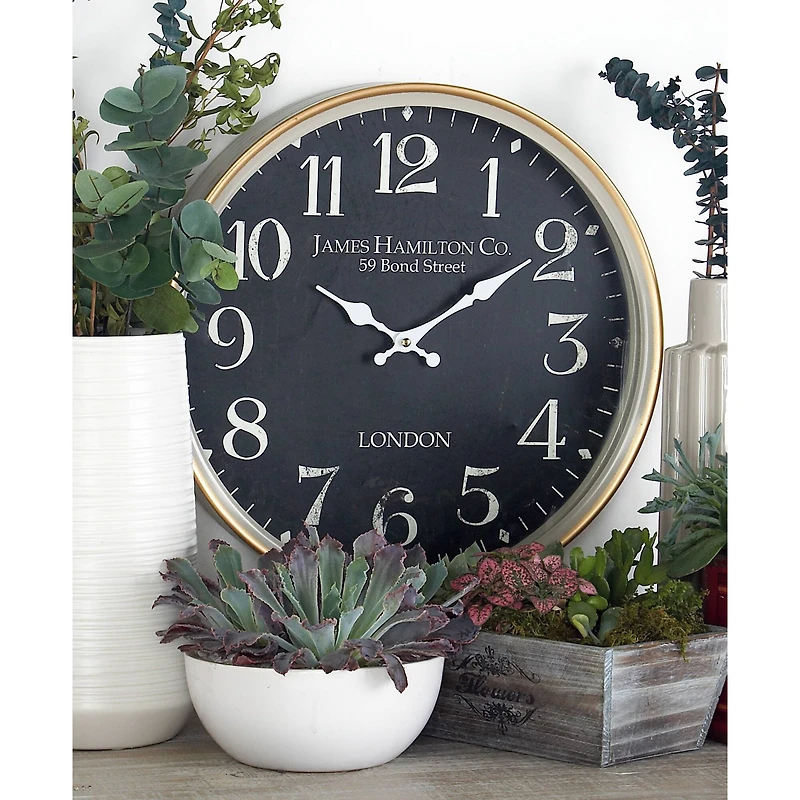 16" Black Metal Traditional Wall Clock