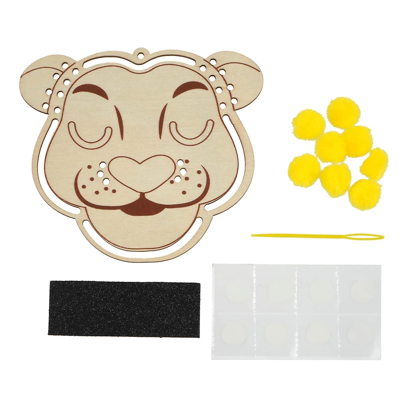 Lion Weaving Craft Kit by Creatology™