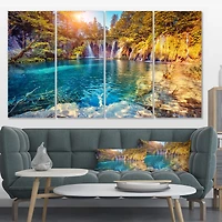 Designart - Turquoise Water and Sunny Beams