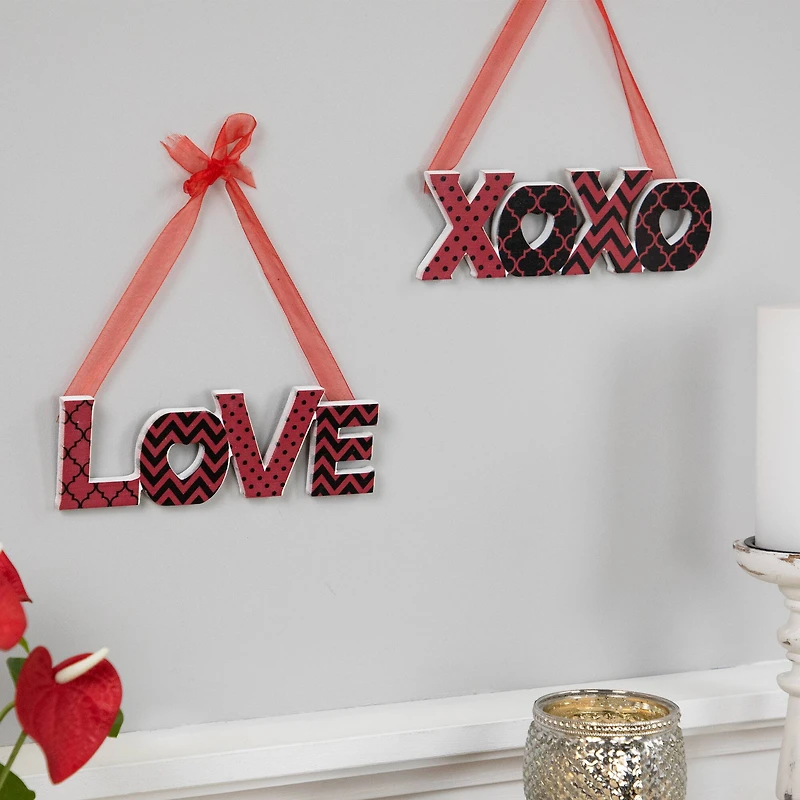 Wooden LOVE & XOXO Valentine's Day Wall Décor Set