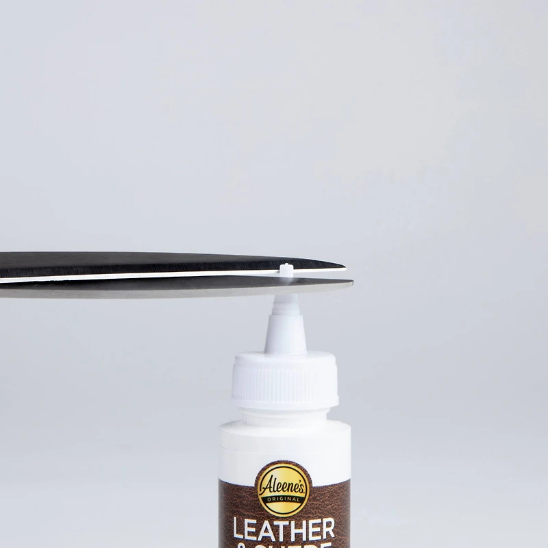 Aleene's® Leather & Suede Glue®