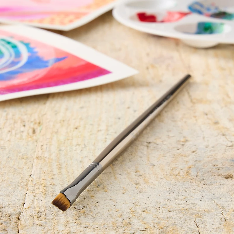 Zen™ Series 73 Short Handle Angle Shader Brush