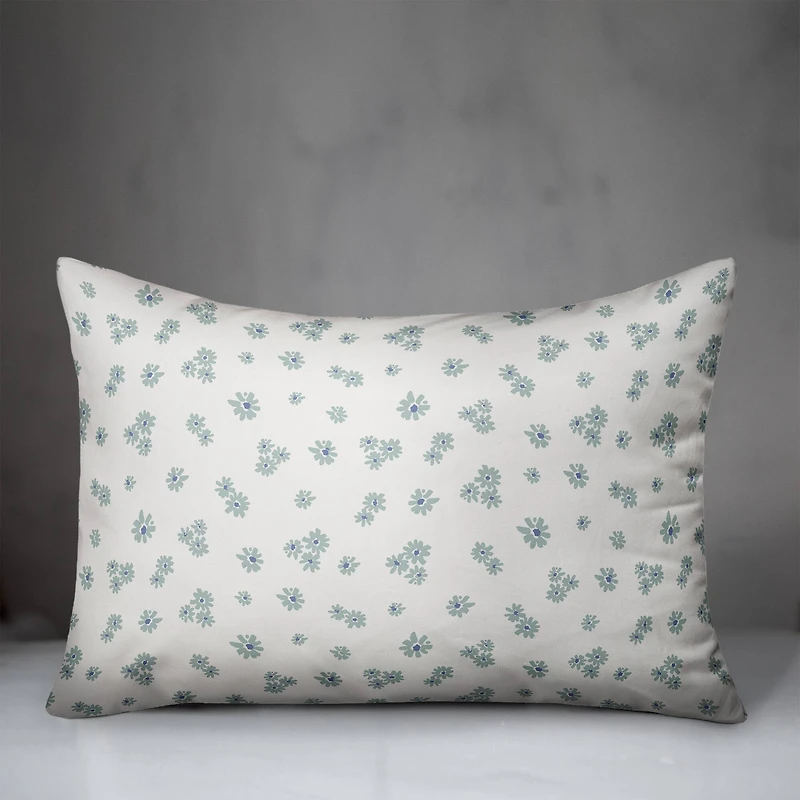 Daisy Pattern Throw Pillow