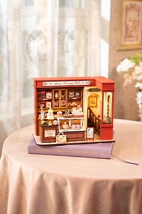 Rolife® Honey Dessert Talk DIY Miniature House Kit