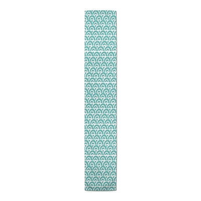 Scallop Indoor/Outdoor Table Runner