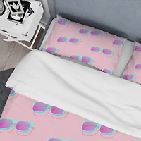 Designart 'Pink Abstract Retro Pattern I' Mid-Century Duvet Cover Set