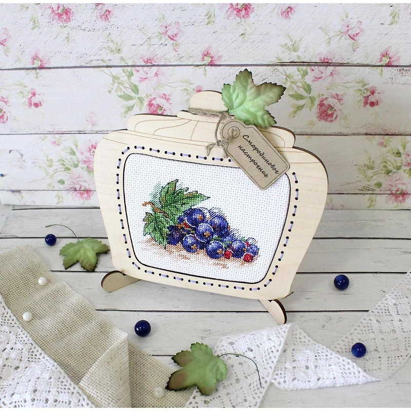 MP Studia Ripe Currant Cross Stitch Kit