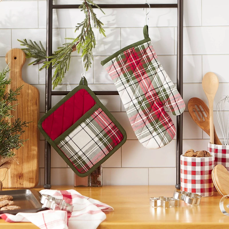 DII® Christmas Plaid Oven Mitt & Potholder Set