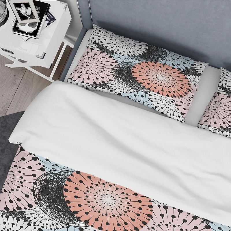 Designart 'Retro Abstract Flower Design I' Mid-Century Duvet Cover Set
