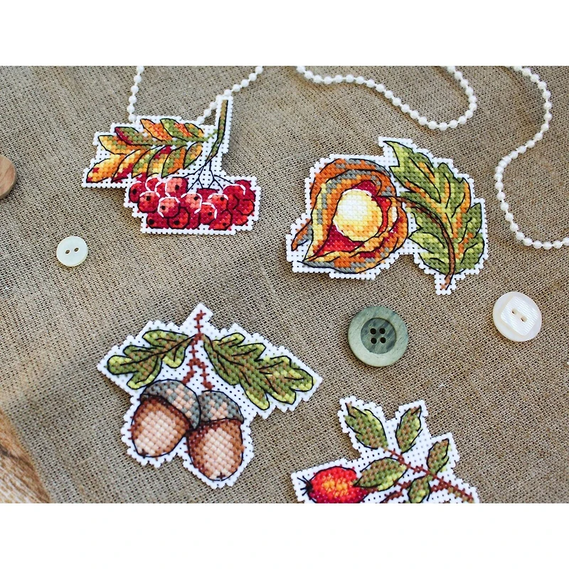 MP Studia Autumn Gifts Magnets Plastic Canvas Counted Cross Stitch Kit