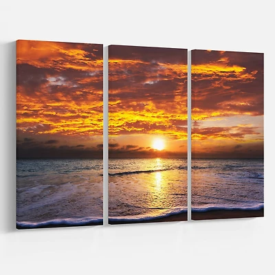 Designart - Yellow Sunset above Foaming Waves
