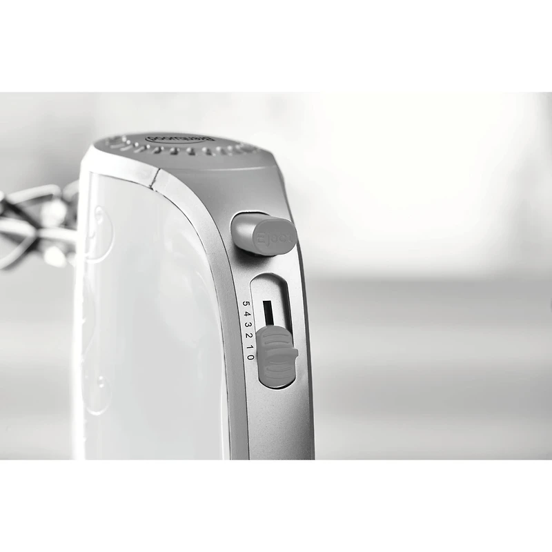 Brentwood White Lightweight 5-Speed Electric Hand Mixer