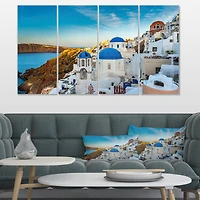 Designart - Beautiful Santorin Houses Greece