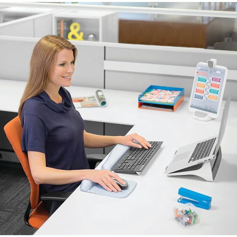 Fellowes PlushTouch™ Gray Lattice Mouse Pad Wrist Rest