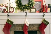 Mantel Garland & Christmas Stocking Holder