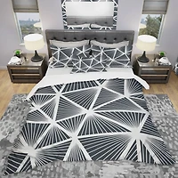 Designart 'Black & White Geometric Decorative Pattern' Modern Bedding Set