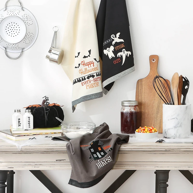 DII® Assorted Halloween Embroidered Dishtowel Set