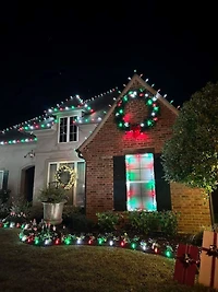 16" Deluxe Windsor Pine Artificial Wreath