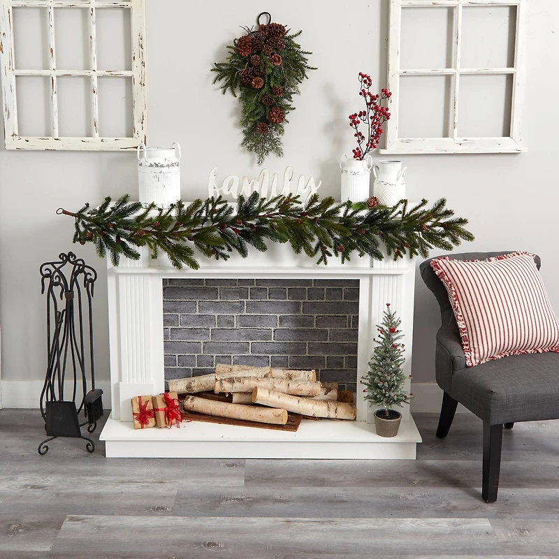 5ft. Pine & Pinecone Garland