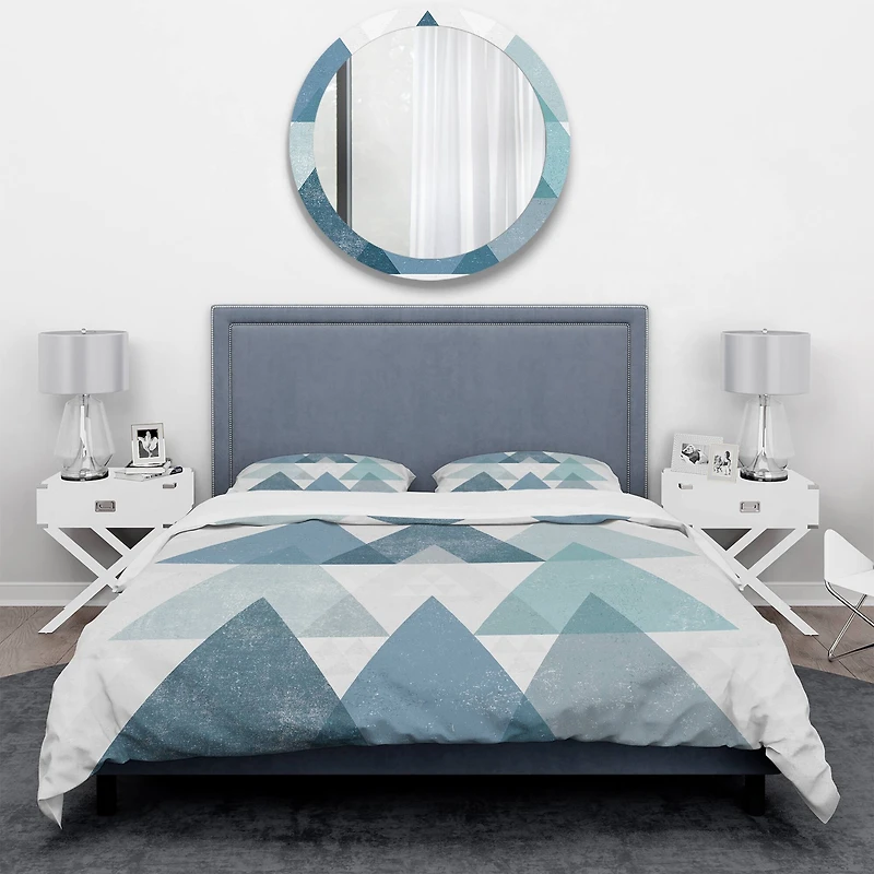 Designart 'minimal Triangles IV Blue' Geometric Bedding Set