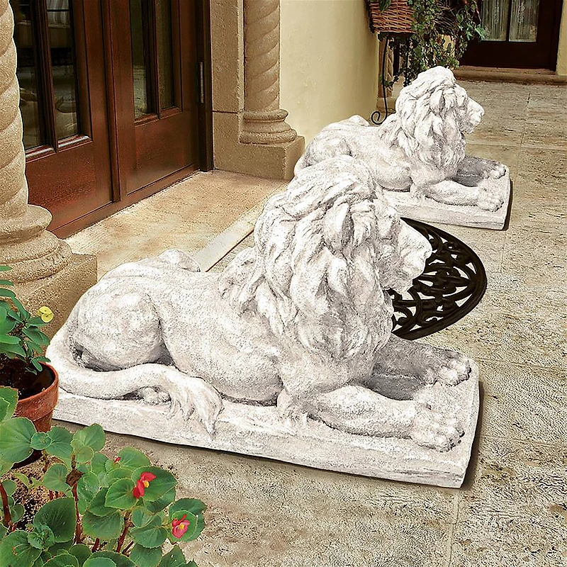 Design Toscano 27" Lyndhurst Manor Lion Sentinel Statue