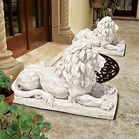 Design Toscano 27" Lyndhurst Manor Lion Sentinel Statue
