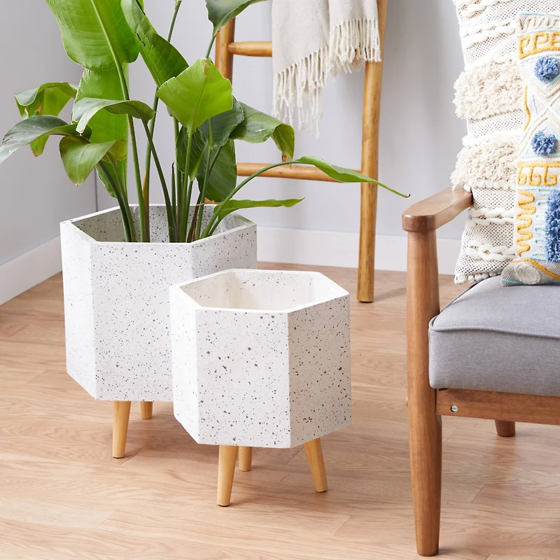 Set of 2 White MgO Contemporary Planter 15", 17"