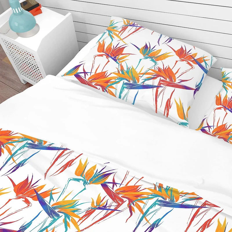 Designart 'Imprints Strelitzia Flowers Mix Repeat Pattern' Tropical Bedding Set