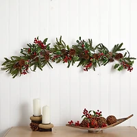4.5ft. Holly Berry Garland