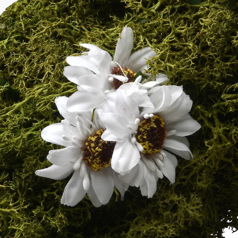 15" Wreath with Rabbits