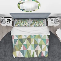 Designart 'Mixed Green Geometric Pattern II' Geometric Bedding Set