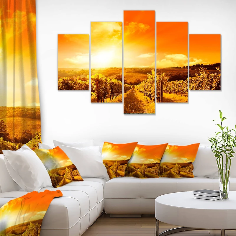 Designart - Scenic Sunset Road in Italy