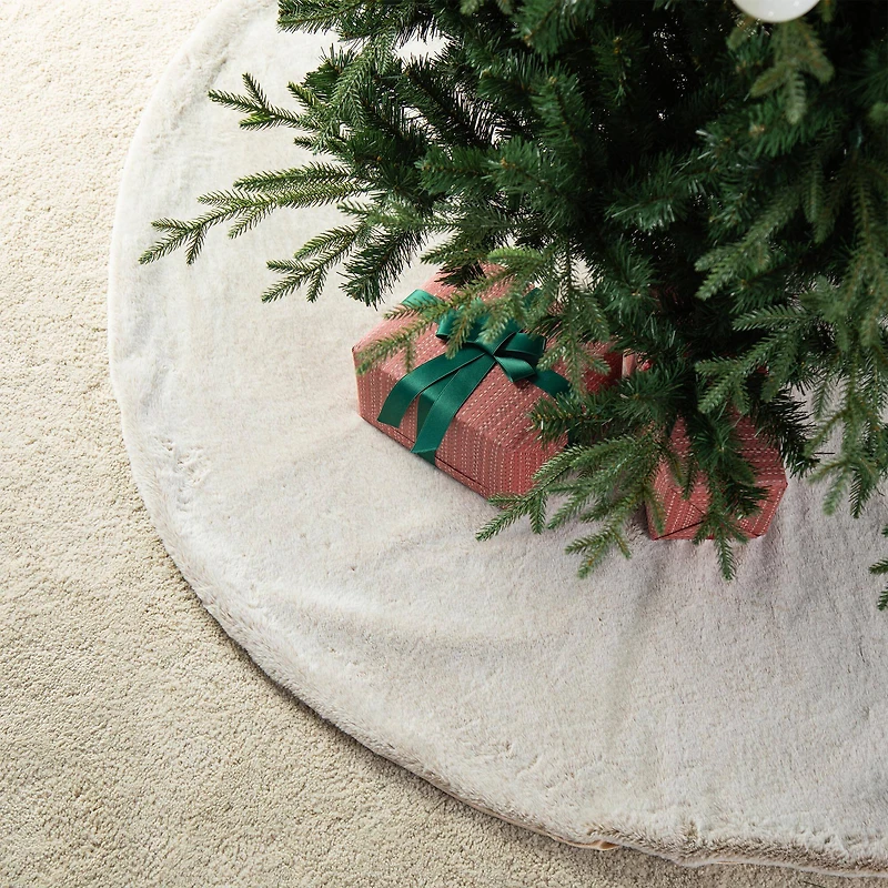 Glitzhome® 60" Milk Coffee Reversible Faux Rabbit Fur/Korean Fleece Christmas Tree Skirt