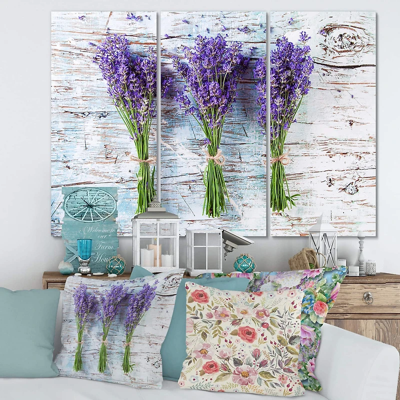Designart - Fresh Lavender On Wood