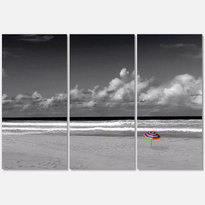 Designart - Monochrome Coastline Under Cloudy Sky