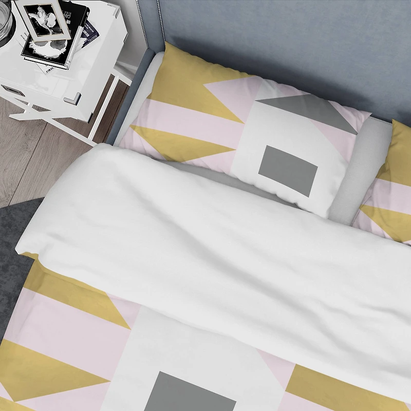 Designart 'Triangular Gold Design' Mid-Century Duvet Cover Set