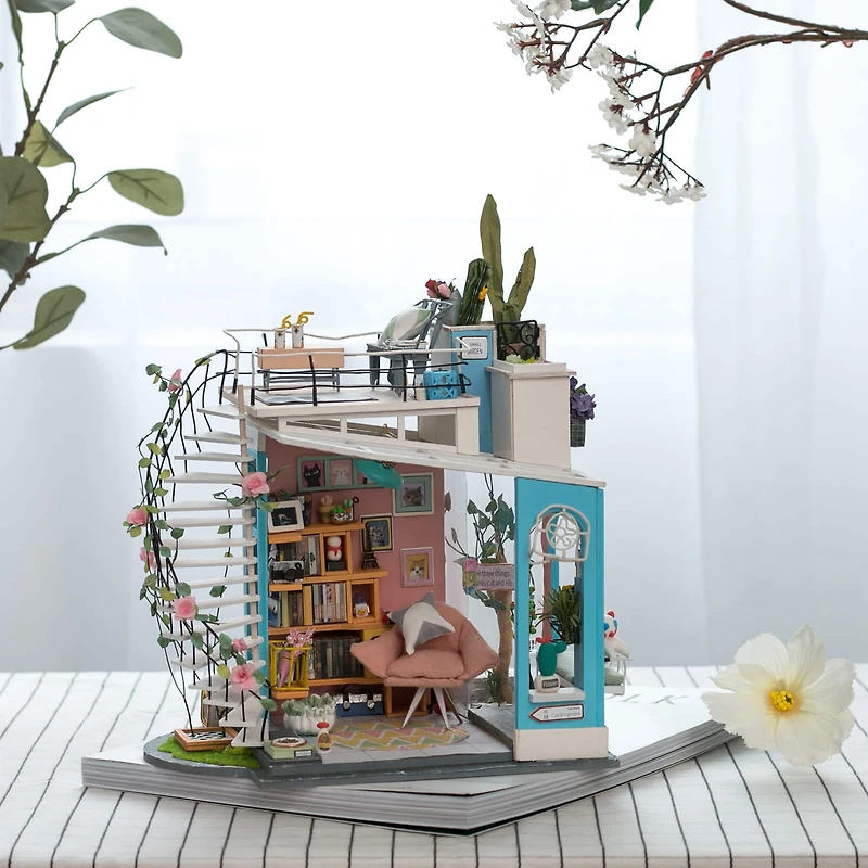 Rolife® Dora's Loft DIY Miniature House Kit