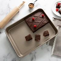 Kitchen Details Pro Series Baking Pan with Diamond Base