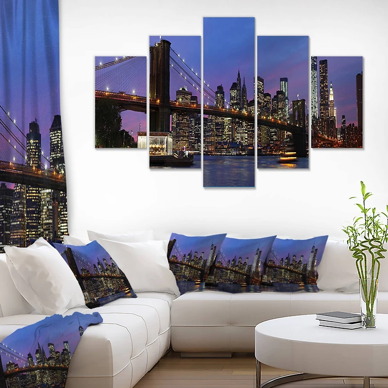 Designart - Brooklyn Bridge and Manhattan at sunset