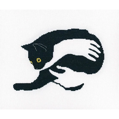 RTO Among Black Cats M669 Counted Cross Stitch Kit