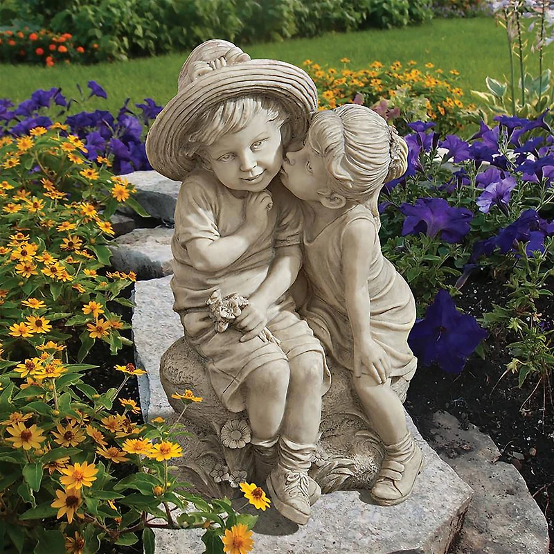 Design Toscano 14" Kissing Boy & Girl Statue