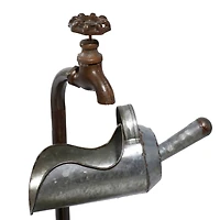 28" Gray Iron Farmhouse Fountain