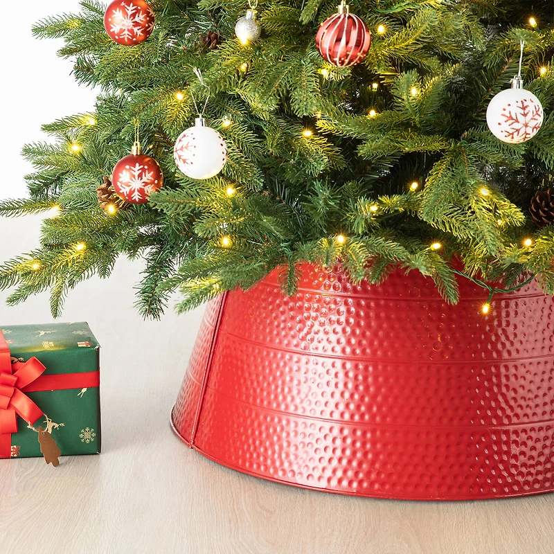 Glitzhome® Red 40.5" Hammered Metal Tree Collar