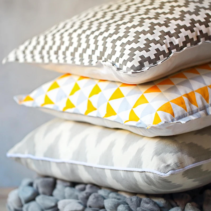 Poly-Fil® 16" x 16" Basic Pillow Inserts, 2ct.