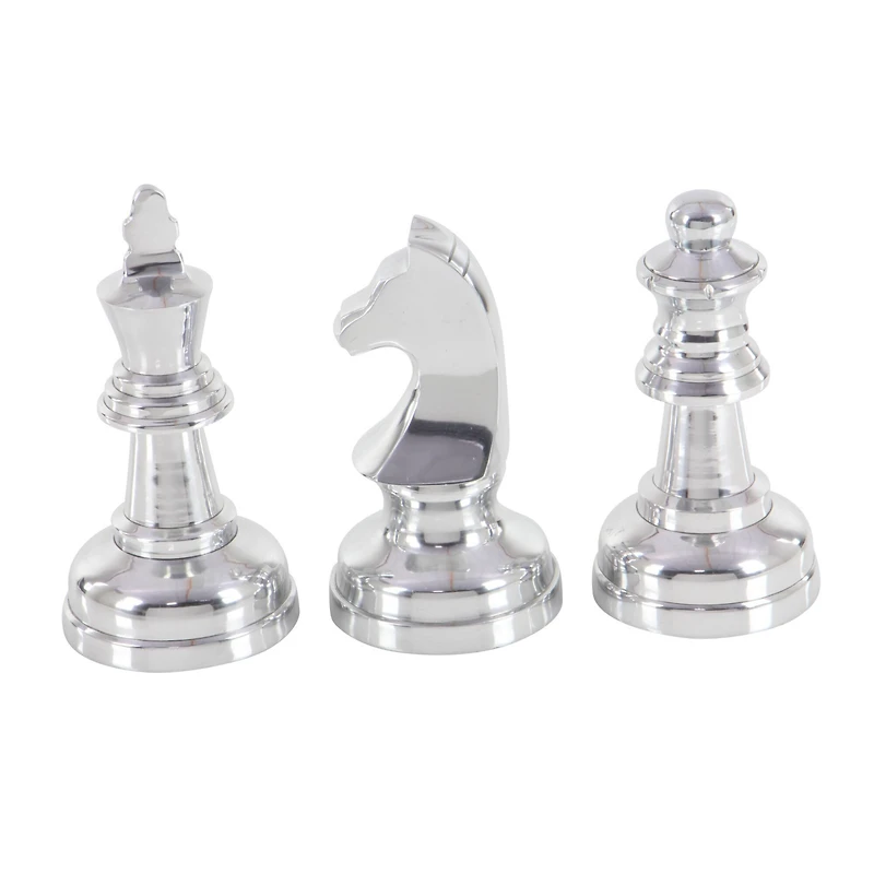 CosmoLiving by Cosmopolitan Silver Aluminum Traditional Chess Sculpture Set
